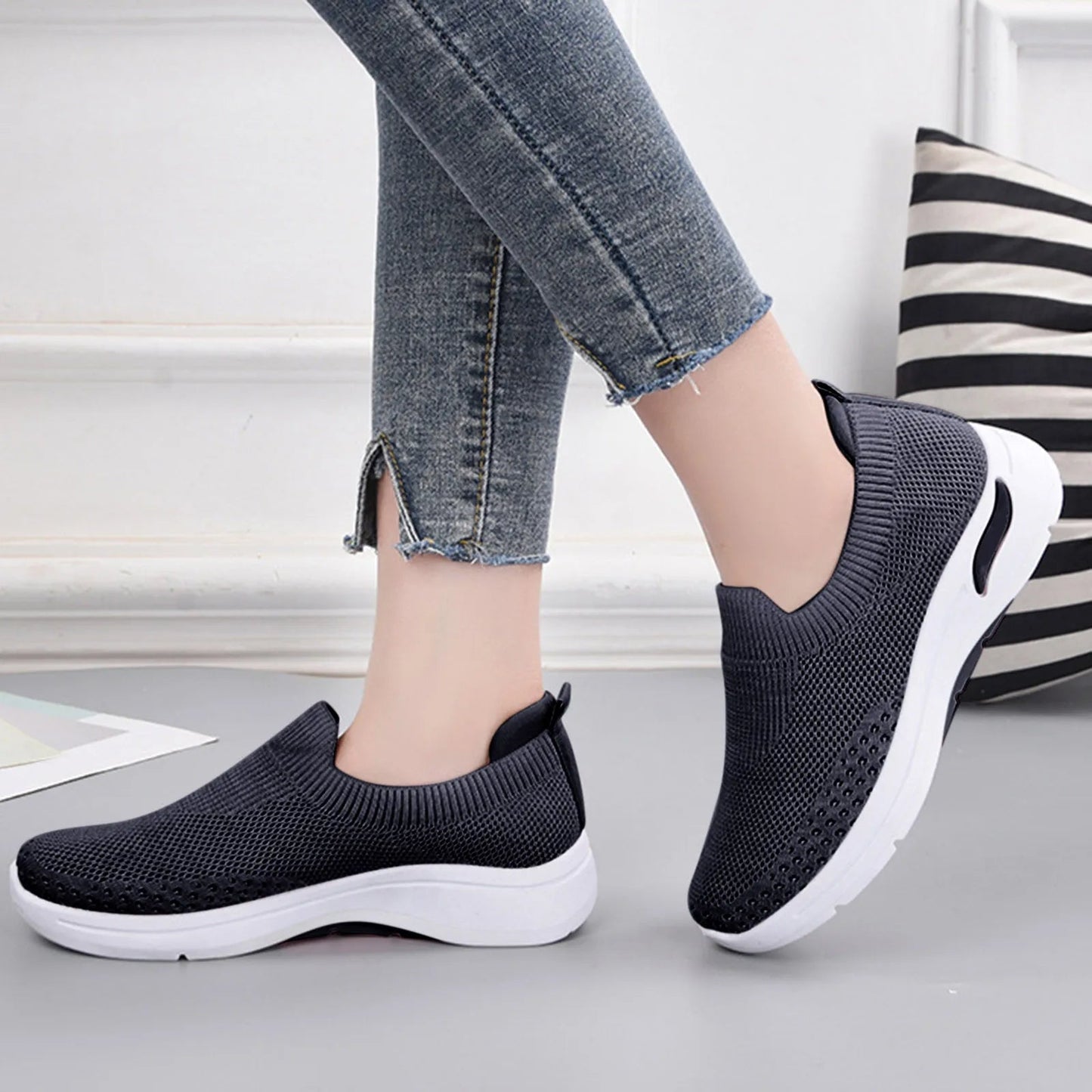 StrideEase | Orthopädische Damen Komfortschuhe – Unterstützende Erleichterung bei jedem Schritt